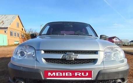 Chevrolet Niva I рестайлинг, 2015 год, 560 000 рублей, 6 фотография