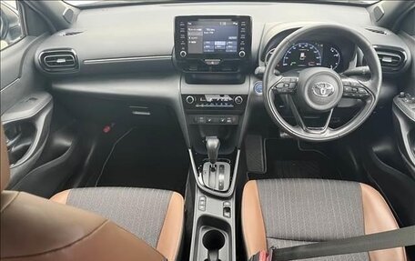 Toyota Yaris Cross, 2023 год, 1 718 084 рублей, 7 фотография