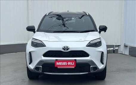 Toyota Yaris Cross, 2023 год, 1 718 084 рублей, 2 фотография