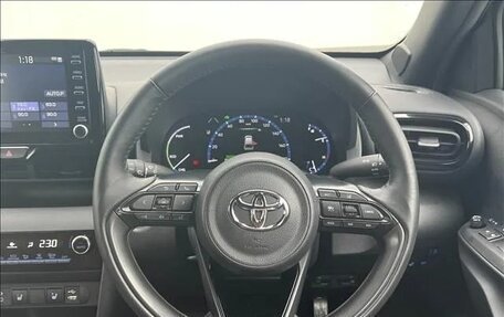 Toyota Yaris Cross, 2023 год, 1 718 084 рублей, 9 фотография