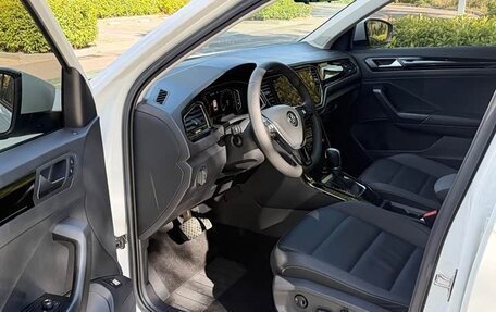 Volkswagen T-Roc I, 2022 год, 1 476 000 рублей, 7 фотография