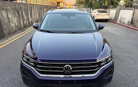 Volkswagen T-Roc I, 2021 год, 1 273 222 рублей, 3 фотография