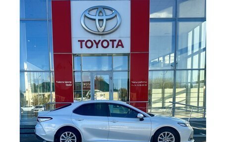 Toyota Camry, 2021 год, 3 080 000 рублей, 4 фотография