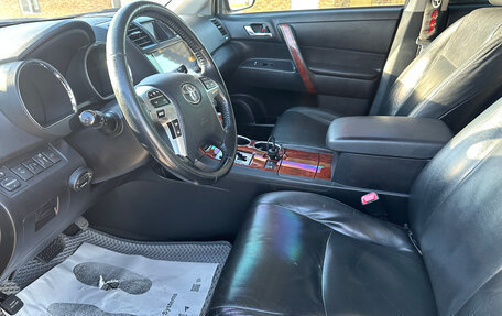 Toyota Highlander III, 2012 год, 1 650 000 рублей, 4 фотография