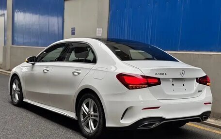 Mercedes-Benz A-Класс, 2023 год, 1 615 888 рублей, 4 фотография