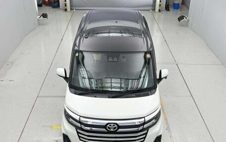 Toyota Roomy I, 2023 год, 1 050 000 рублей, 2 фотография
