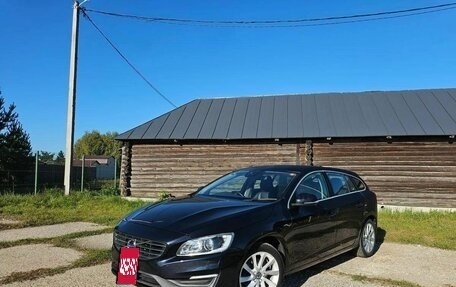Volvo V60 I, 2016 год, 1 340 000 рублей, 2 фотография