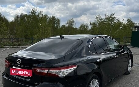 Toyota Camry, 2019 год, 2 890 000 рублей, 2 фотография