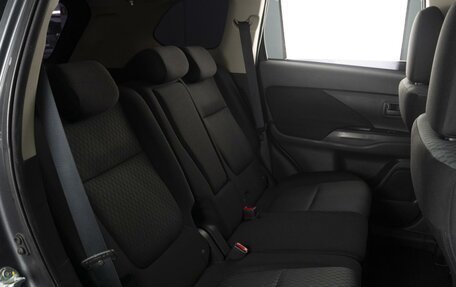 Mitsubishi Outlander III рестайлинг 3, 2015 год, 1 720 000 рублей, 6 фотография