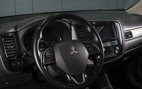 Mitsubishi Outlander III рестайлинг 3, 2015 год, 1 720 000 рублей, 11 фотография