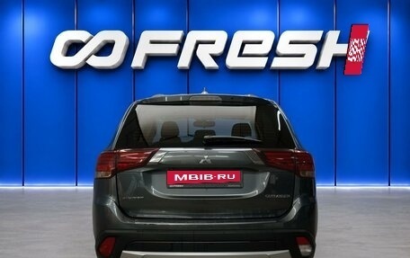 Mitsubishi Outlander III рестайлинг 3, 2015 год, 1 720 000 рублей, 4 фотография
