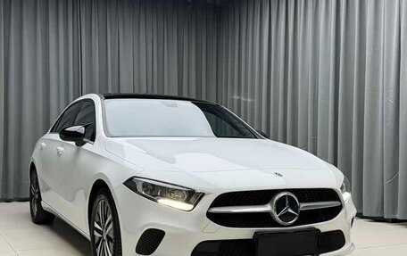 Mercedes-Benz A-Класс, 2022 год, 1 916 000 рублей, 3 фотография