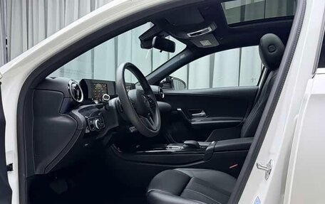 Mercedes-Benz A-Класс, 2022 год, 1 916 000 рублей, 7 фотография