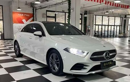 Mercedes-Benz A-Класс, 2022 год, 1 900 000 рублей, 3 фотография