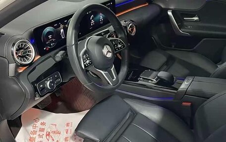 Mercedes-Benz A-Класс, 2022 год, 1 900 000 рублей, 7 фотография
