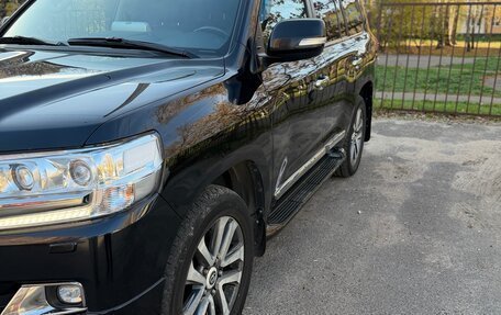 Toyota Land Cruiser 200, 2016 год, 6 450 000 рублей, 2 фотография