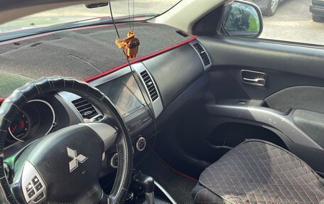 Mitsubishi Outlander III рестайлинг 3, 2008 год, 840 000 рублей, 4 фотография