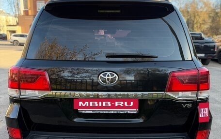 Toyota Land Cruiser 200, 2016 год, 6 450 000 рублей, 4 фотография