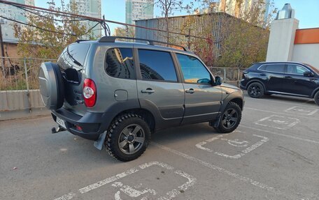 Chevrolet Niva I рестайлинг, 2018 год, 810 000 рублей, 4 фотография