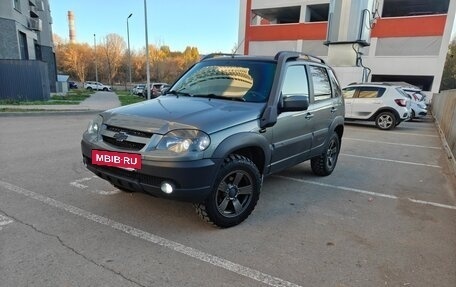 Chevrolet Niva I рестайлинг, 2018 год, 810 000 рублей, 3 фотография