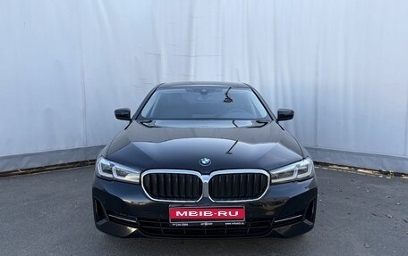 BMW 5 серия, 2021 год, 3 800 000 рублей, 2 фотография