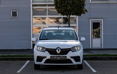 Renault Logan II, 2018 год, 855 000 рублей, 2 фотография
