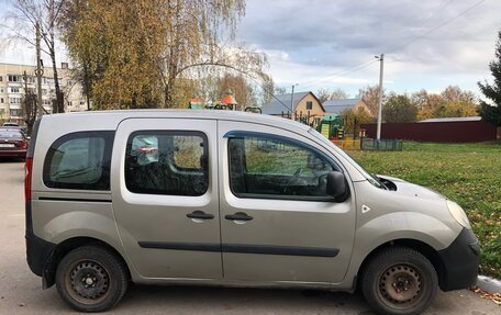Renault Kangoo II рестайлинг, 2010 год, 520 000 рублей, 3 фотография