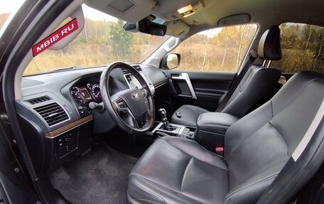 Toyota Land Cruiser Prado 150 рестайлинг, 2022 год, 7 000 000 рублей, 6 фотография