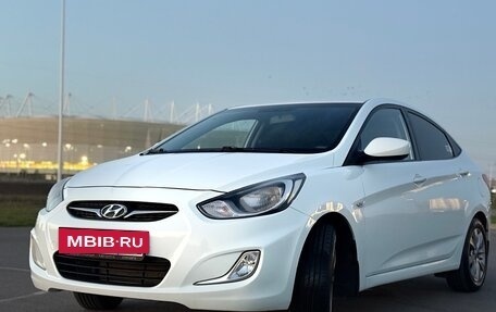 Hyundai Solaris II рестайлинг, 2011 год, 899 999 рублей, 2 фотография