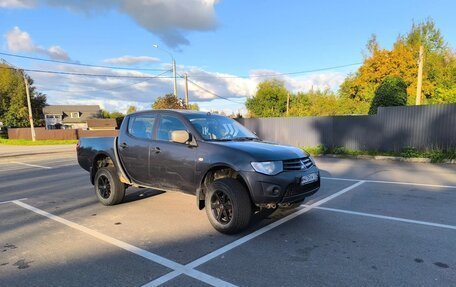 Mitsubishi L200 IV рестайлинг, 2011 год, 860 000 рублей, 6 фотография
