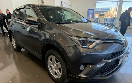 Toyota RAV4, 2015 год, 2 045 000 рублей, 3 фотография
