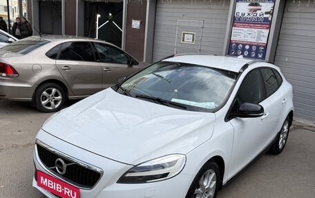 Volvo V40 II рестайлинг, 2016 год, 1 600 000 рублей, 3 фотография