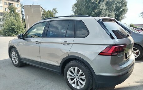 Volkswagen Tiguan II, 2017 год, 1 850 000 рублей, 2 фотография
