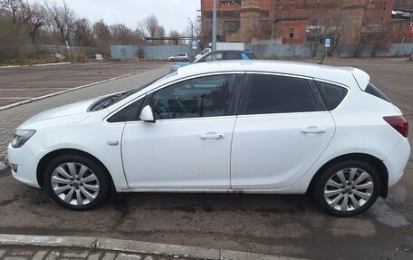 Opel Astra J, 2012 год, 460 000 рублей, 3 фотография