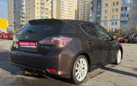 Lexus CT I рестайлинг, 2011 год, 1 599 000 рублей, 4 фотография