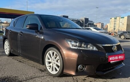 Lexus CT I рестайлинг, 2011 год, 1 599 000 рублей, 2 фотография
