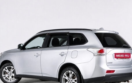 Mitsubishi Outlander III рестайлинг 3, 2013 год, 1 299 000 рублей, 5 фотография