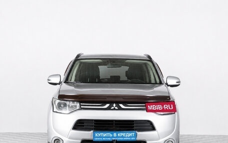 Mitsubishi Outlander III рестайлинг 3, 2013 год, 1 299 000 рублей, 2 фотография