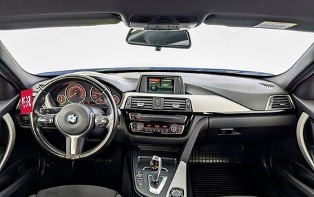 BMW 3 серия, 2018 год, 2 795 000 рублей, 14 фотография
