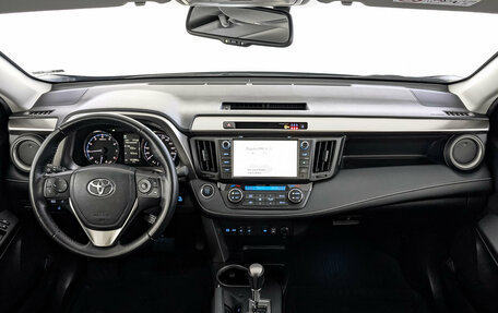 Toyota RAV4, 2019 год, 2 740 000 рублей, 14 фотография