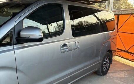 Hyundai H-1 II рестайлинг, 2018 год, 2 555 000 рублей, 8 фотография