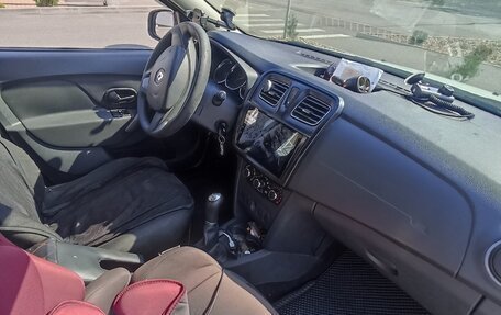 Renault Logan II, 2016 год, 420 000 рублей, 3 фотография