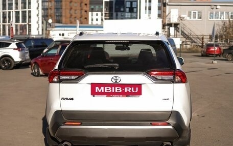 Toyota RAV4, 2020 год, 2 499 000 рублей, 6 фотография