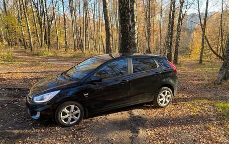 Hyundai Solaris II рестайлинг, 2014 год, 855 000 рублей, 2 фотография