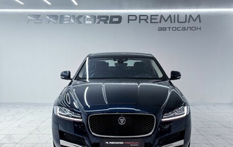 Jaguar XF II, 2020 год, 2 550 000 рублей, 4 фотография