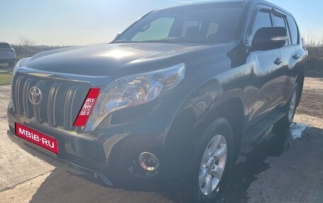 Toyota Land Cruiser Prado 150 рестайлинг, 2016 год, 3 850 000 рублей, 1 фотография