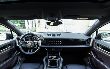 Porsche Cayenne III, 2025 год, 25 000 000 рублей, 17 фотография