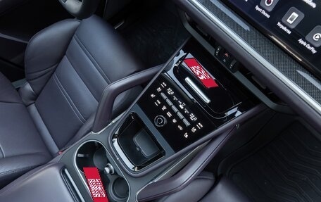 Porsche Cayenne III, 2025 год, 25 000 000 рублей, 8 фотография