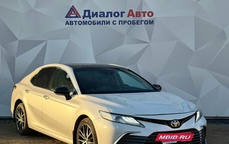 Toyota Camry, 2020 год, 2 340 000 рублей, 3 фотография