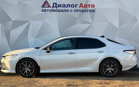 Toyota Camry, 2020 год, 2 340 000 рублей, 8 фотография